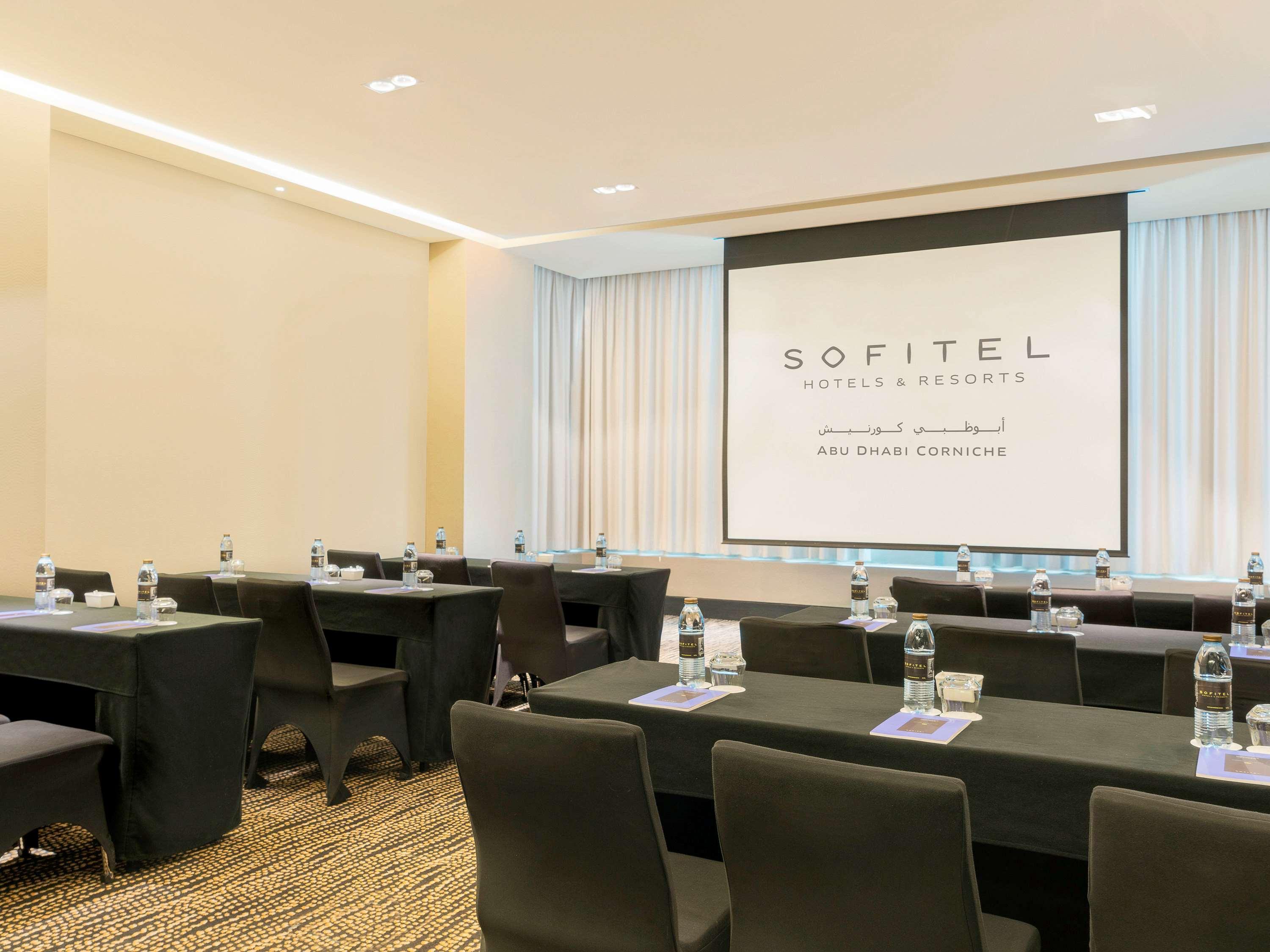 Отель Sofitel Abu Dhabi Corniche Экстерьер фото